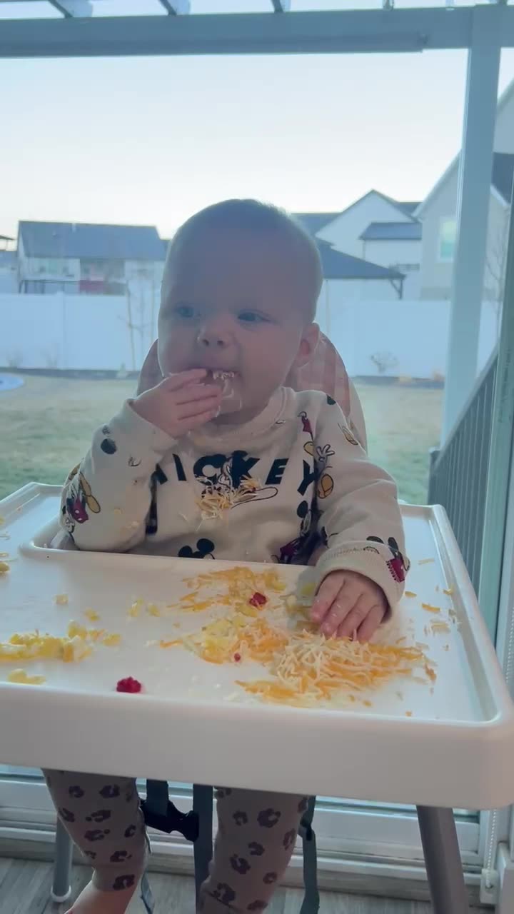 Melanie: This girl loves food